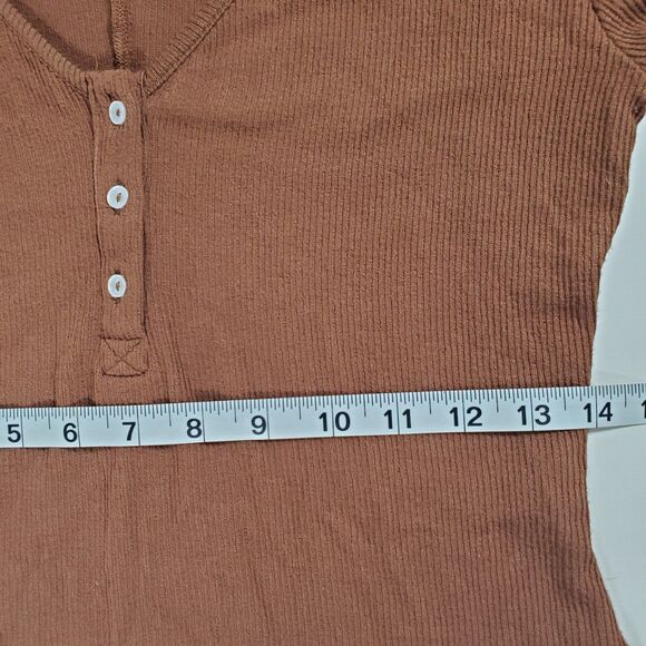 Free People Women's Shirt Medium Brown Long Sleeve Henley Ribbed V-Neck Basic - Picture 7 of 9